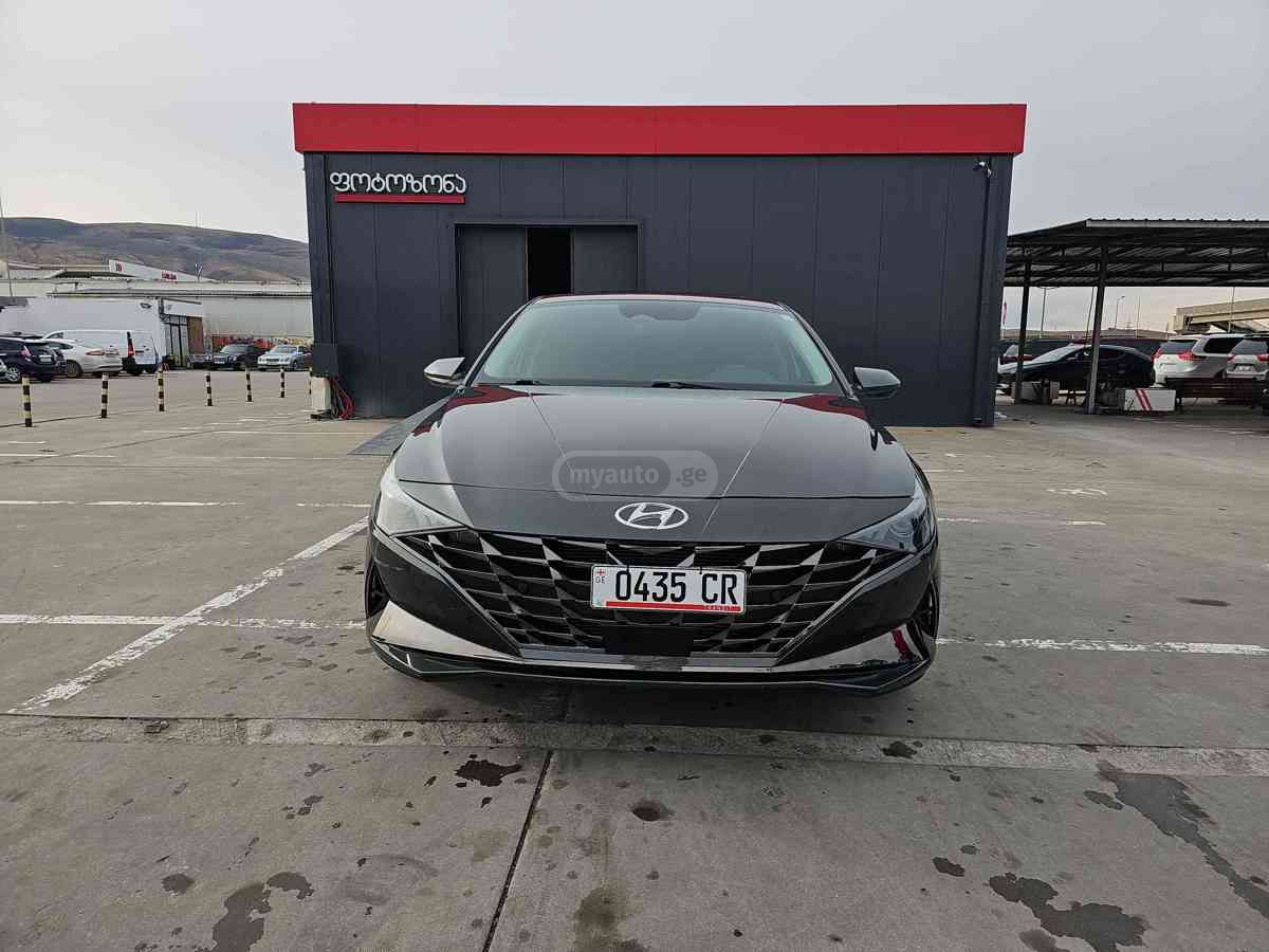 Hyundai Elantra 2023 — photo 2