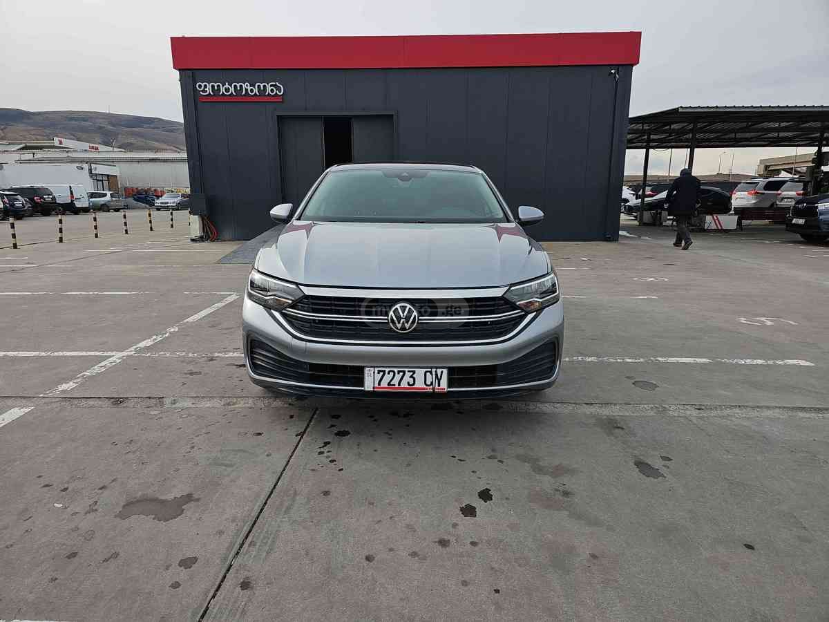 Volkswagen Jetta 2022 — photo 2