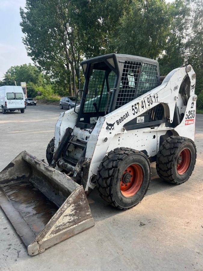 Doosan S250