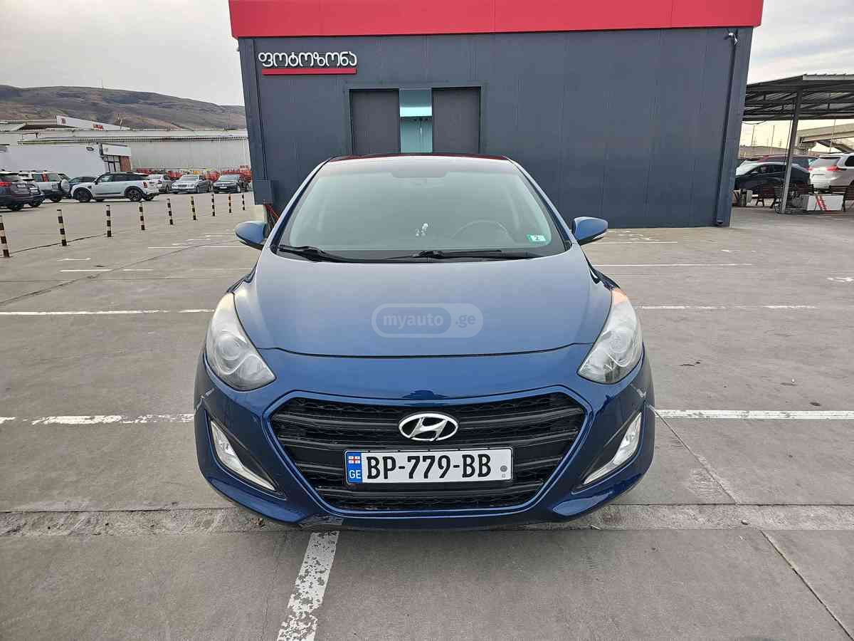 Hyundai Elantra 2016 — photo 2