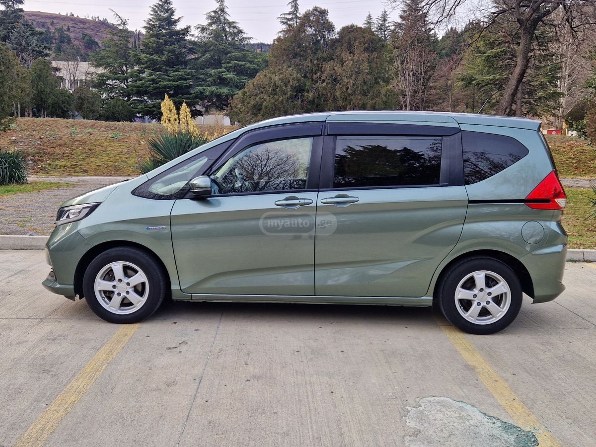 Honda Freed 2020 — photo 2
