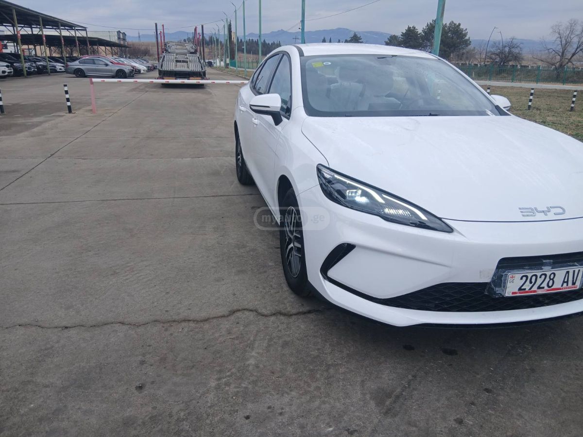 BYD Seal 2025 — photo 2