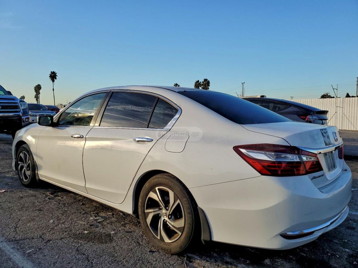 Honda Accord 2016 — photo 2