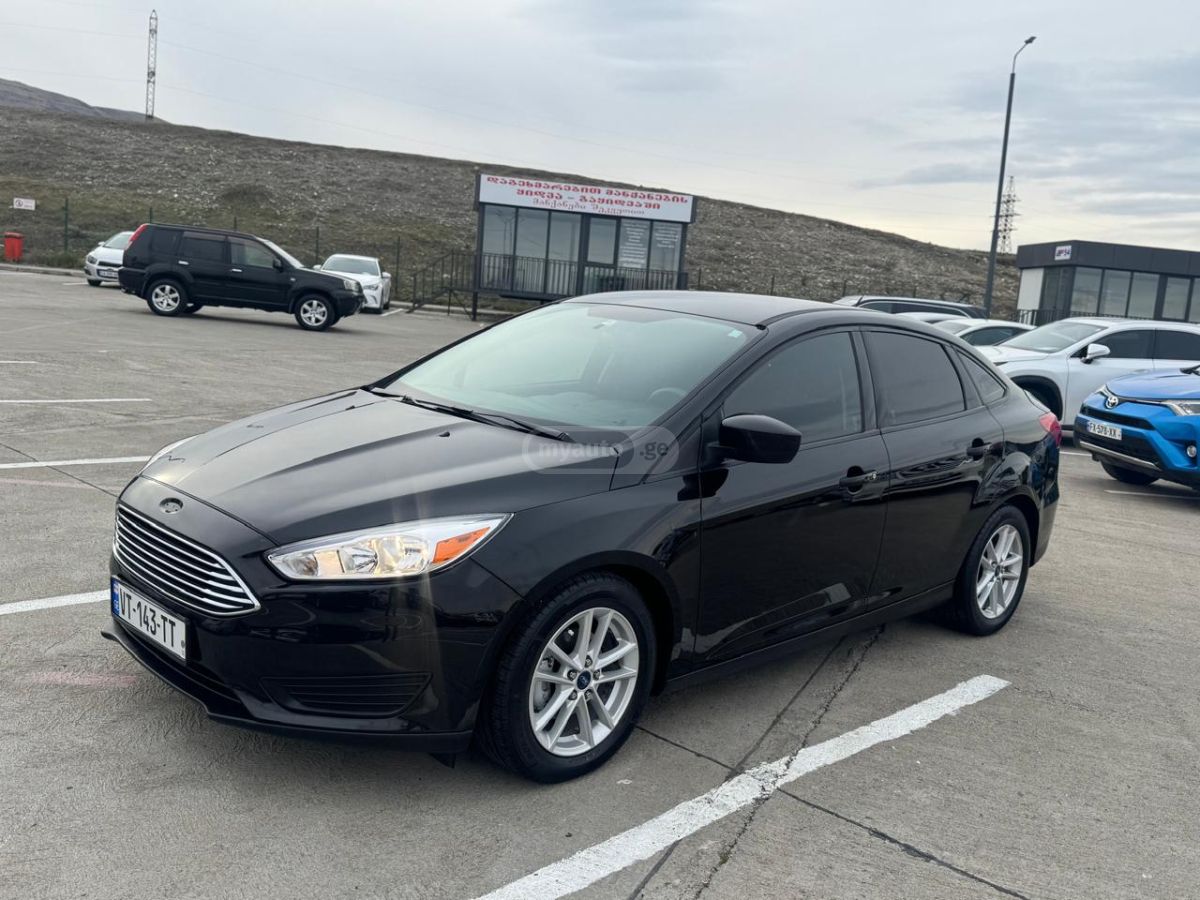 Ford Focus 2018 — photo 2