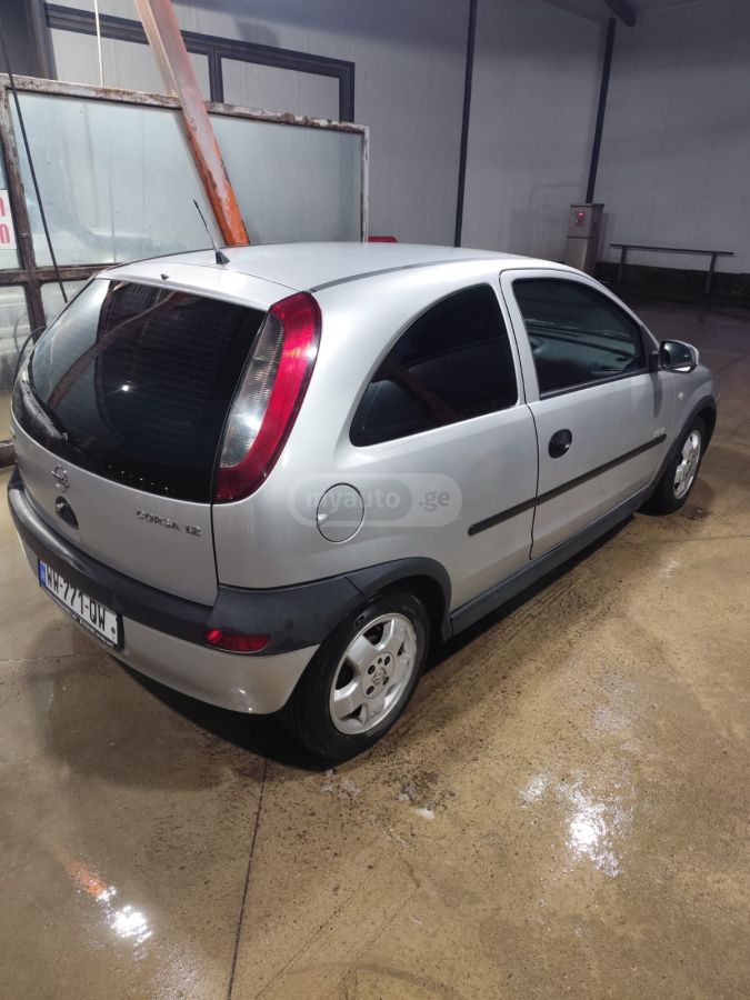 Opel Corsa 2000 — photo 2