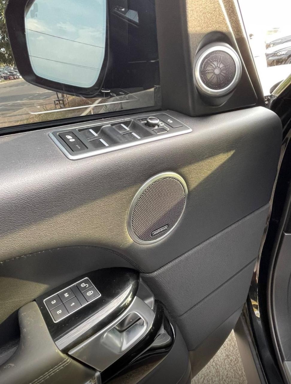 Land Rover Range Rover Vogue 2017 — photo 2