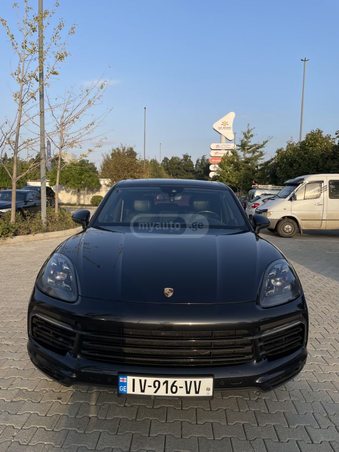 Porsche Cayenne 2019 — photo 2