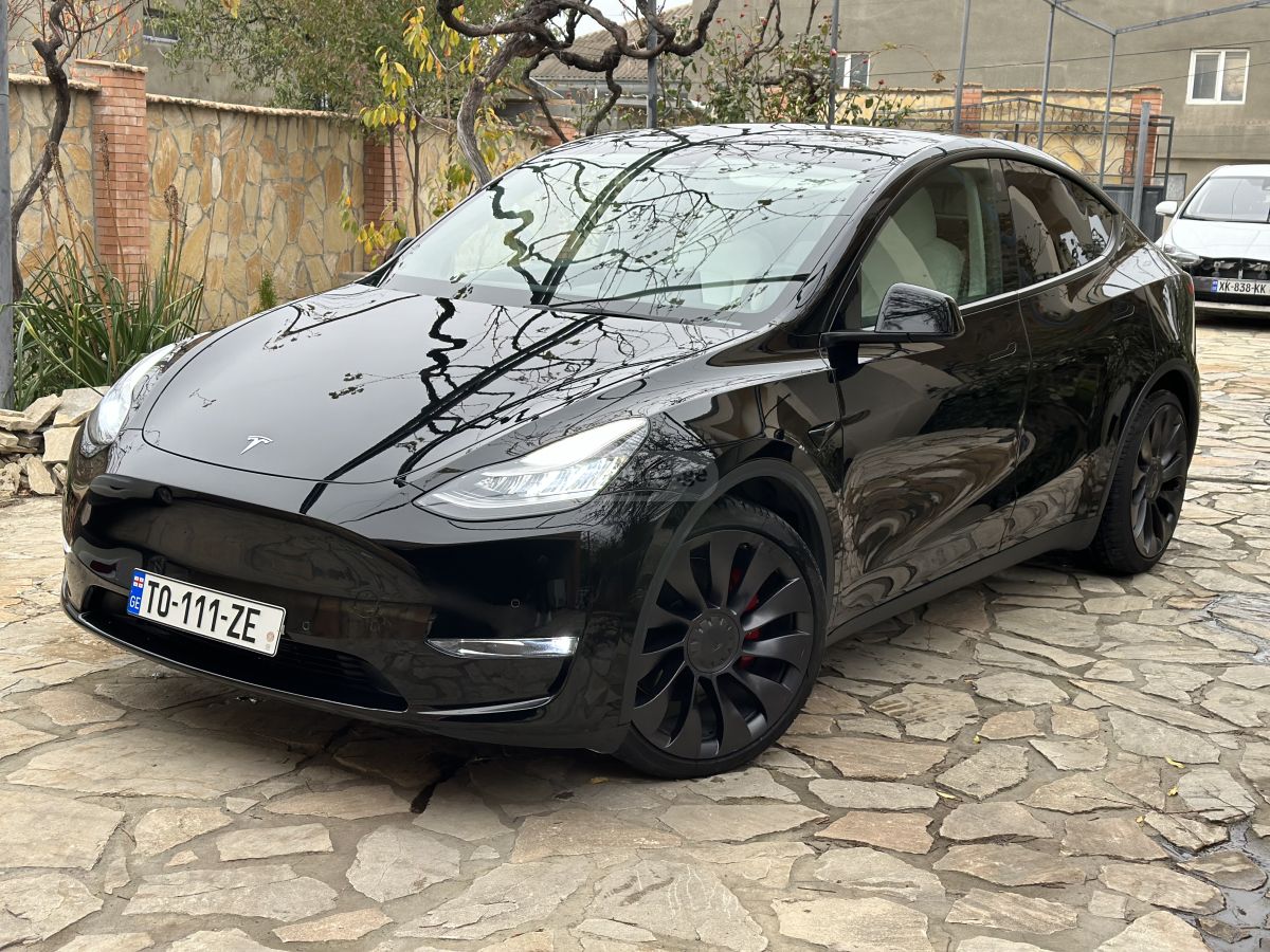 Tesla Model Y 2020 — photo 2