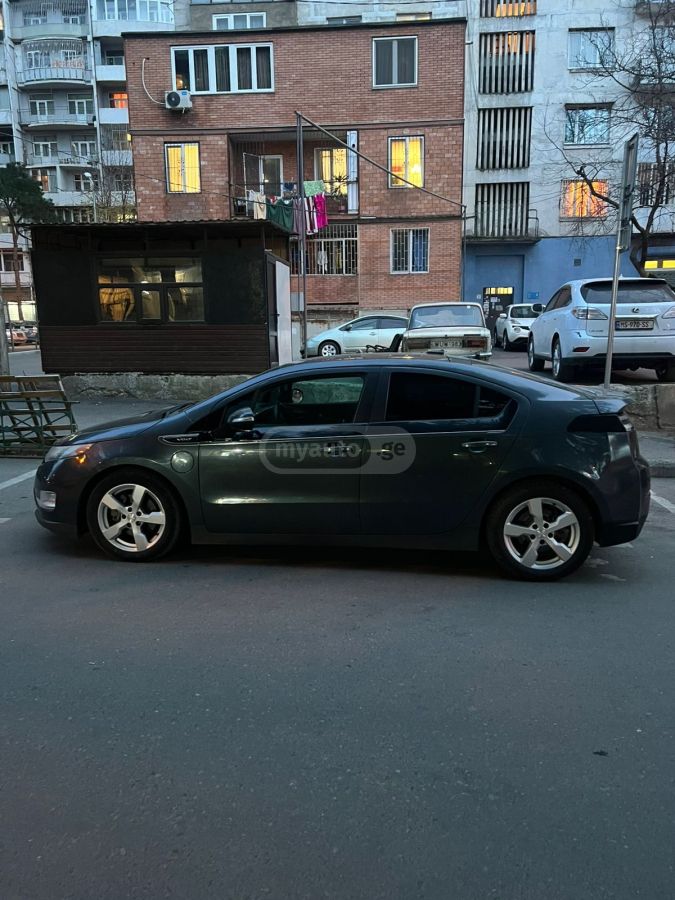 Chevrolet Volt 2014 — photo 2