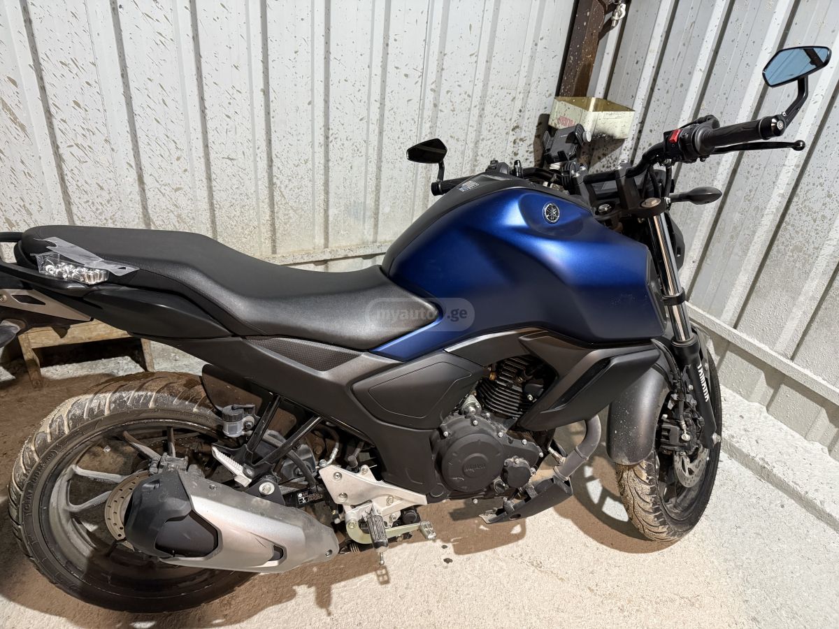 Yamaha FZS 150