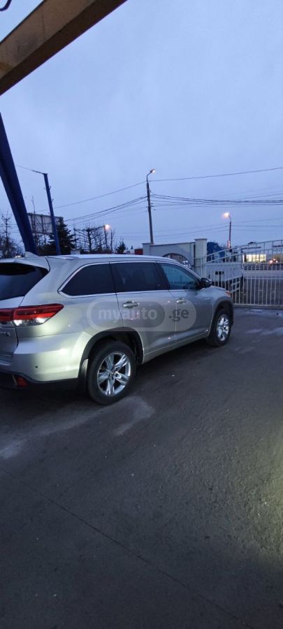Toyota Highlander 2016 — photo 2