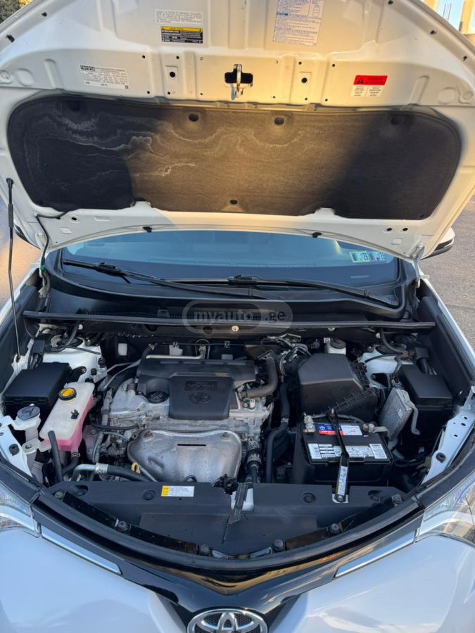 Toyota RAV4 2016 — photo 2