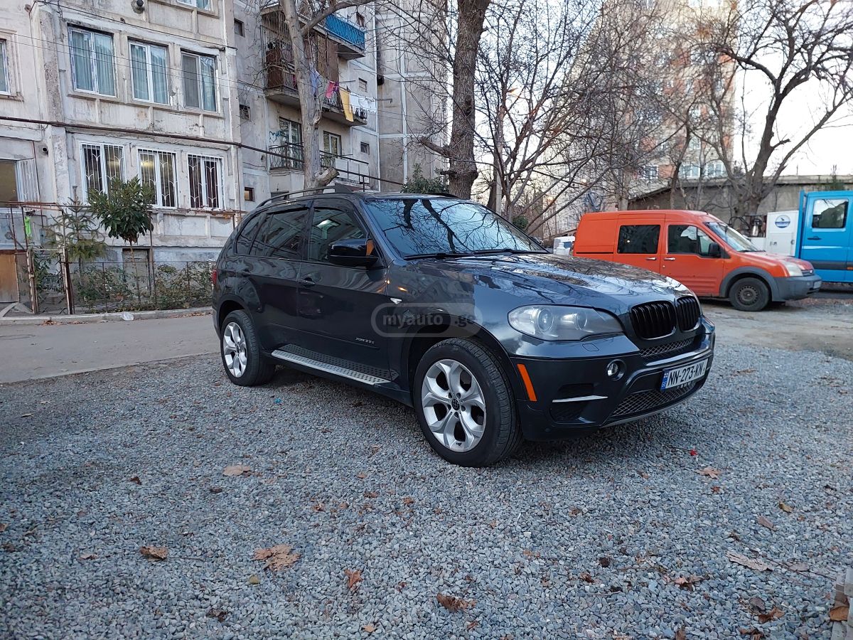 BMW X5 2012 — photo 2