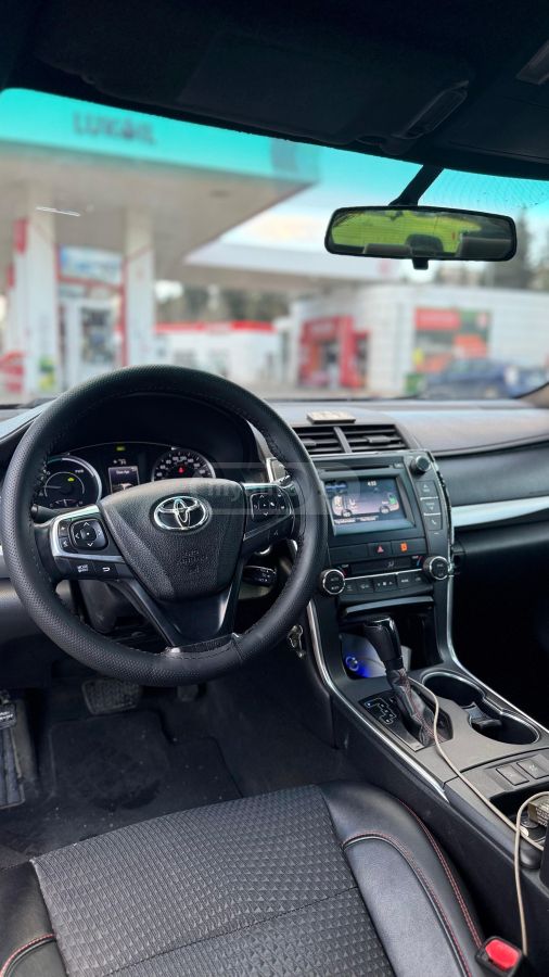 Toyota Camry 2015 — photo 2