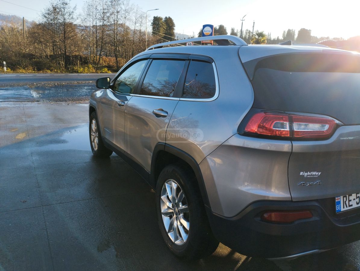 Jeep Cherokee 2015 — photo 2