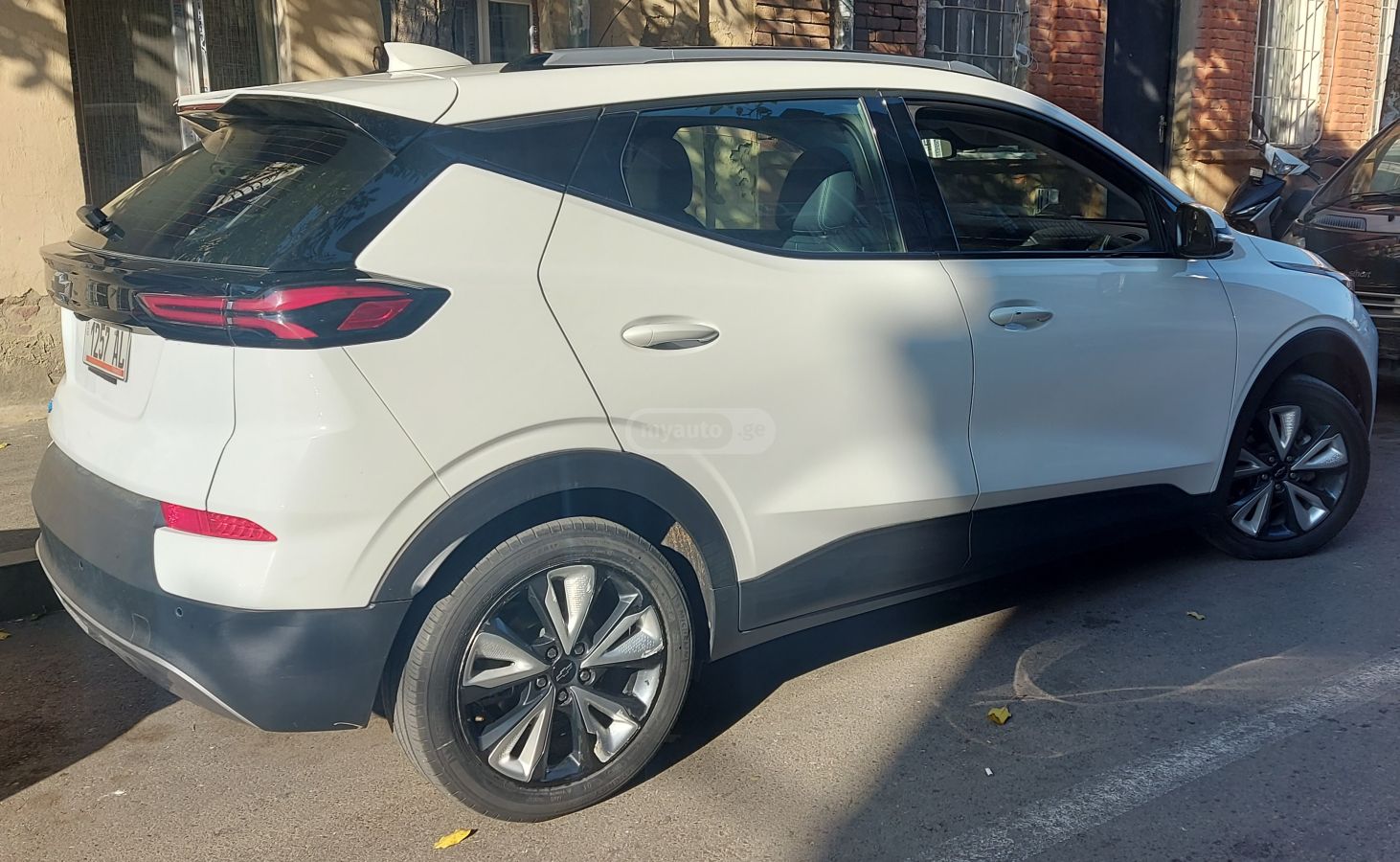 Chevrolet Bolt EUV 2022 — photo 2
