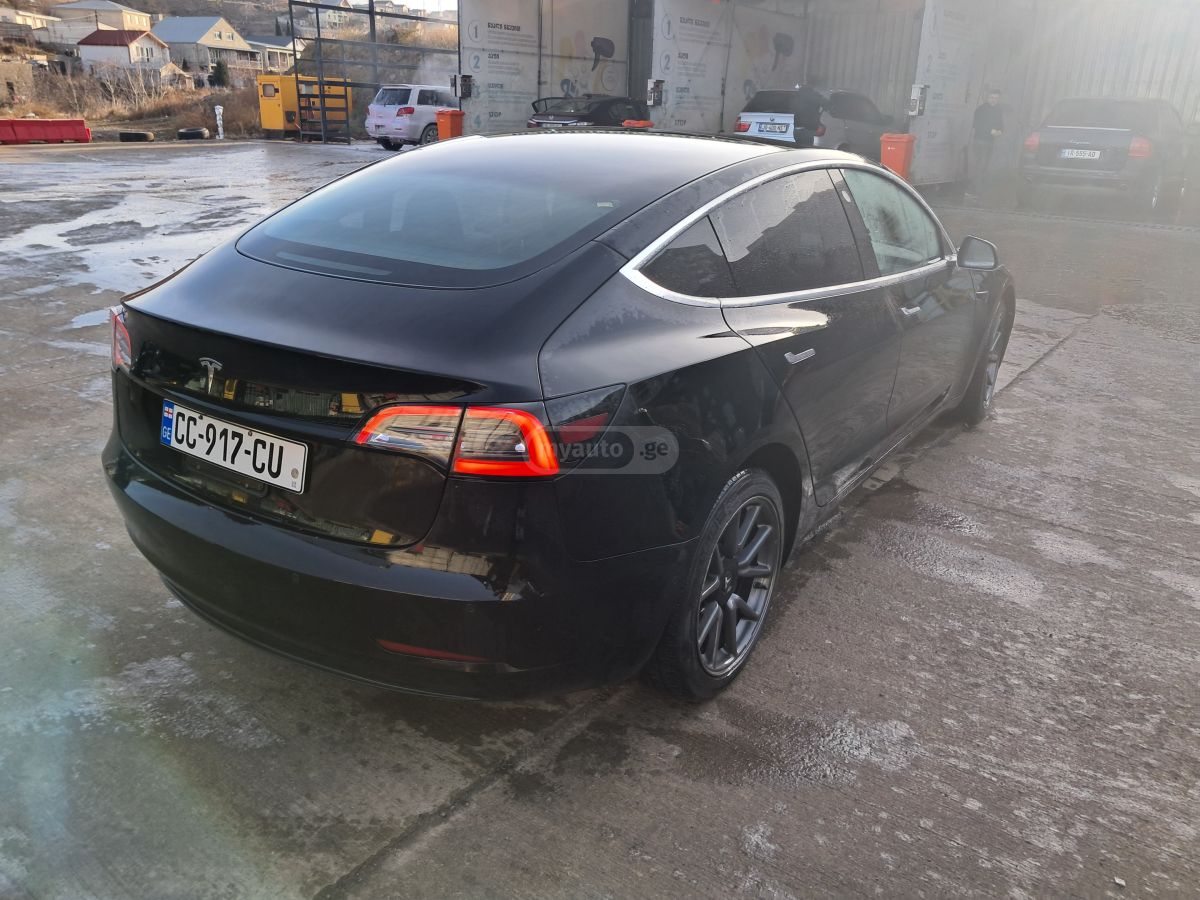 Tesla Model 3 2019 — photo 2
