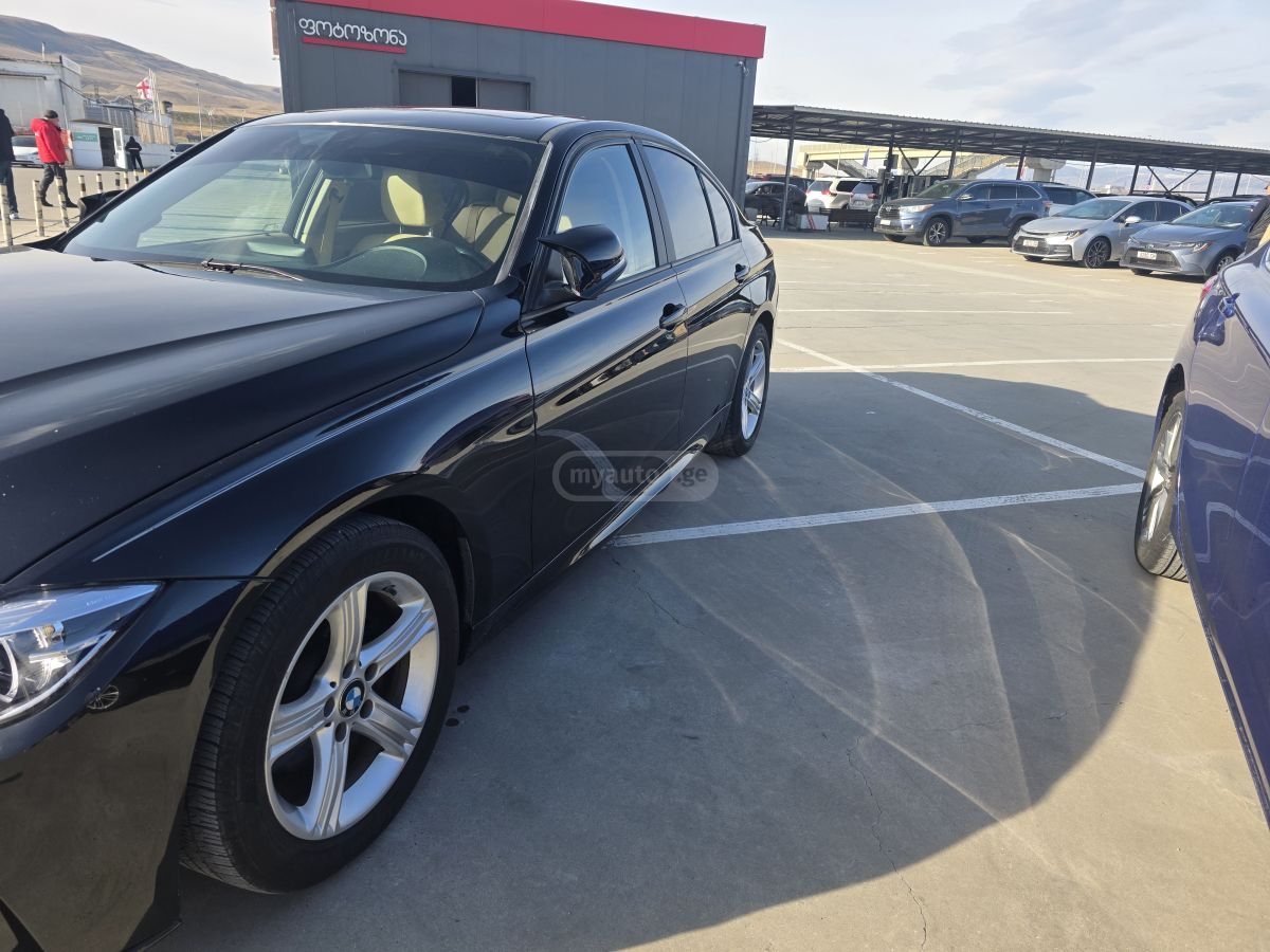 BMW 328 2013 — photo 2