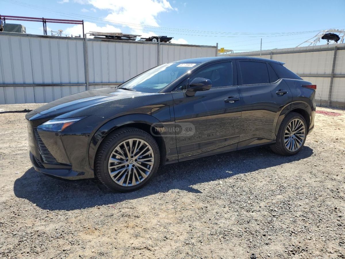Lexus RZ 450e