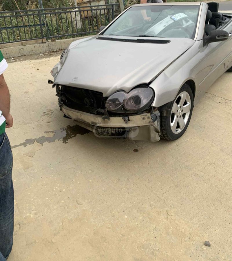 Mercedes-Benz CLK 500 2006 — photo 2