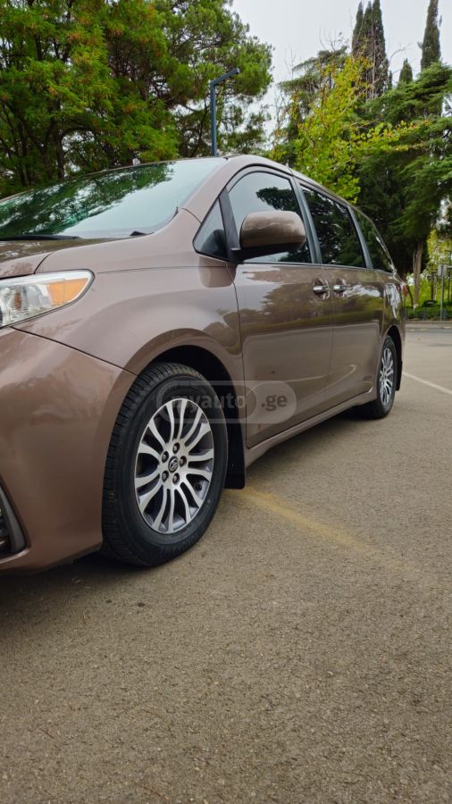 Toyota Sienna