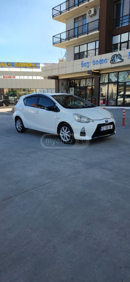 Toyota Prius C