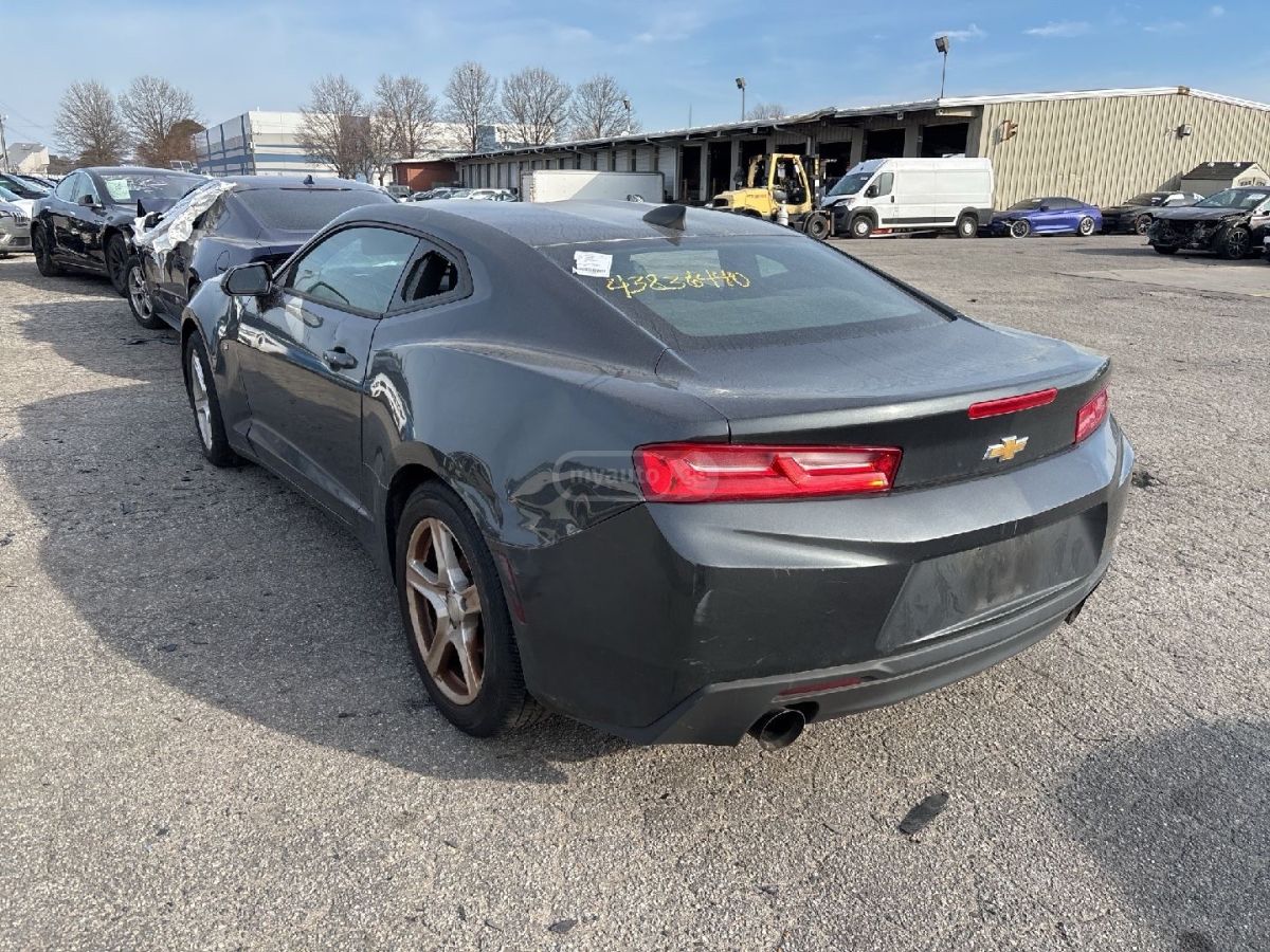 Chevrolet Camaro 2016 — photo 2