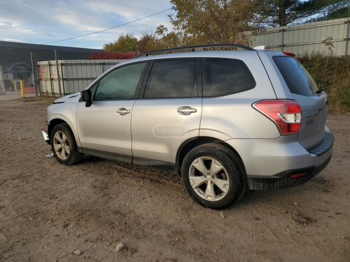 Subaru Forester 2015 — photo 2