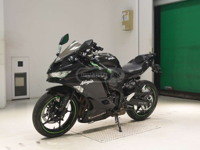 Kawasaki Ninja ZX-25R 2021 — photo 2