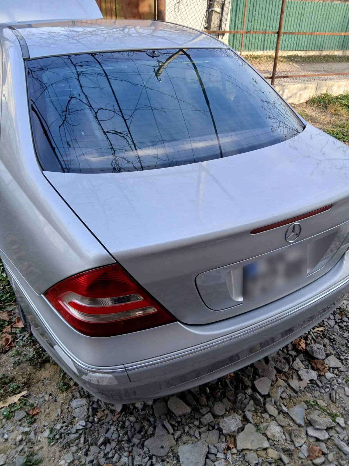 Mercedes-Benz C 220 2004 — photo 2
