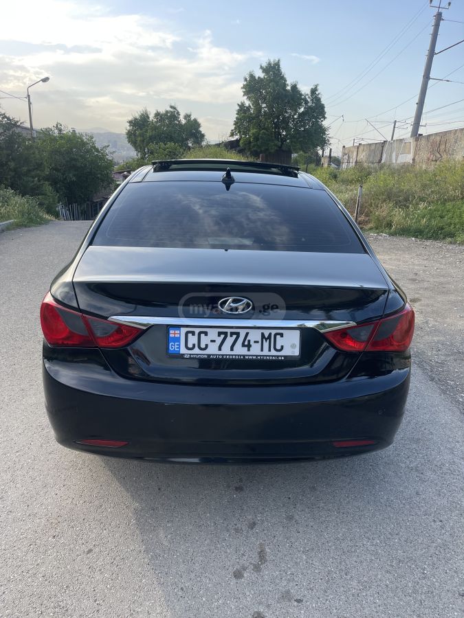 Hyundai Sonata 2011 — photo 2