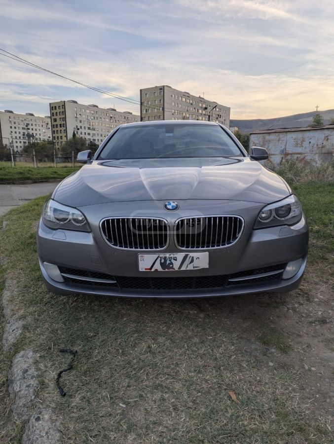 BMW 528 2013 — photo 2