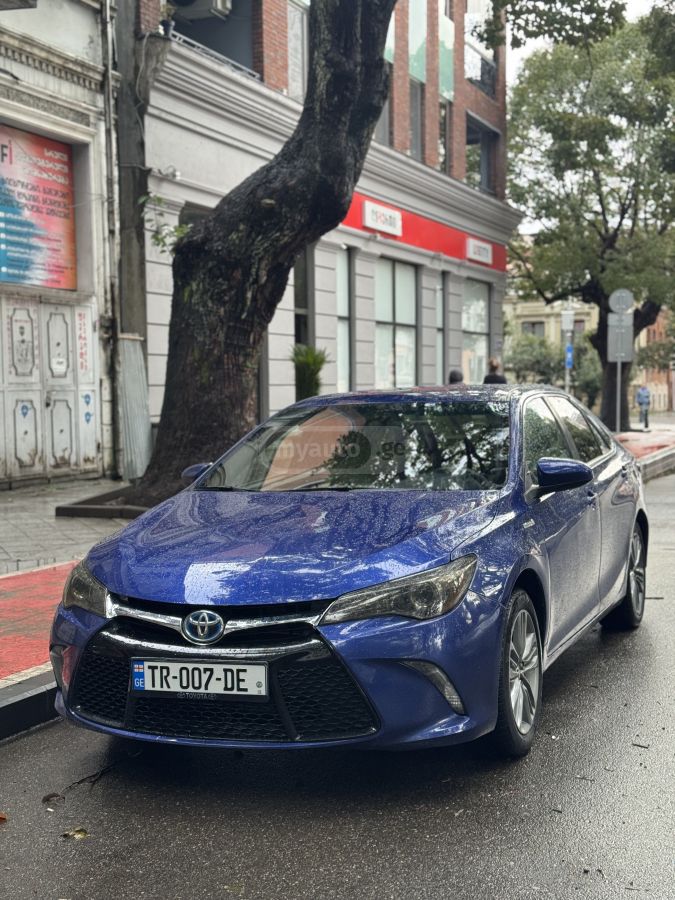Toyota Camry 2015 — photo 2
