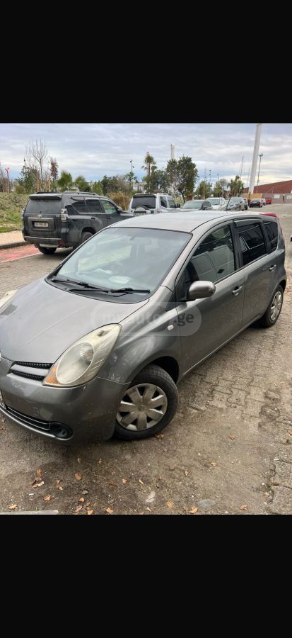 Nissan Note 2005 — photo 2