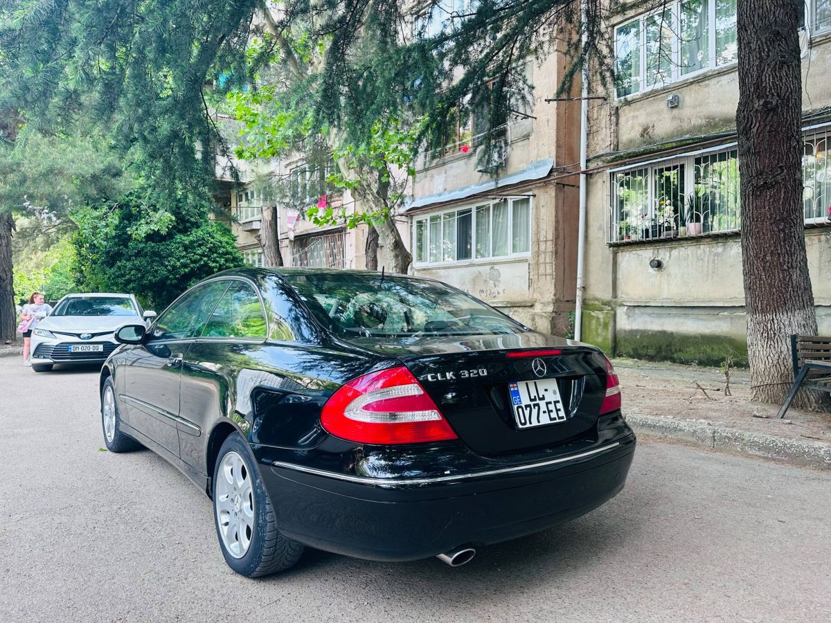 Mercedes-Benz CLK 320 2002 — photo 2