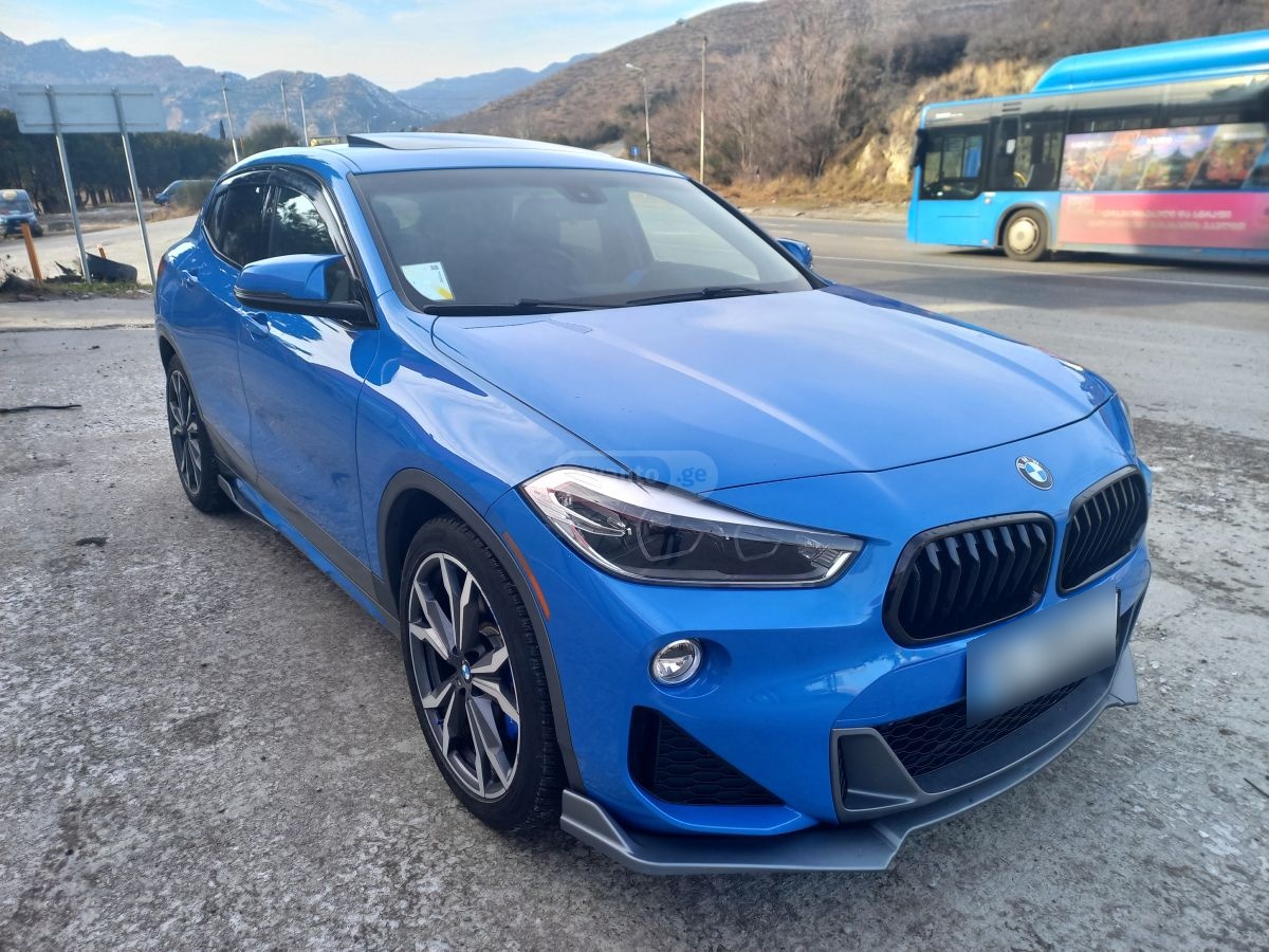 BMW X2 2018 — photo 2