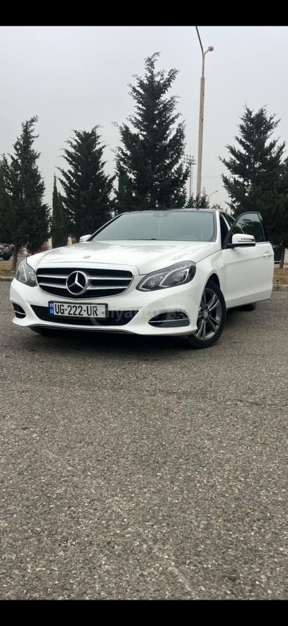 Mercedes-Benz E 220
