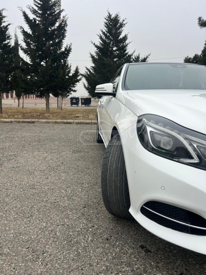Mercedes-Benz E 220 2014 — photo 2