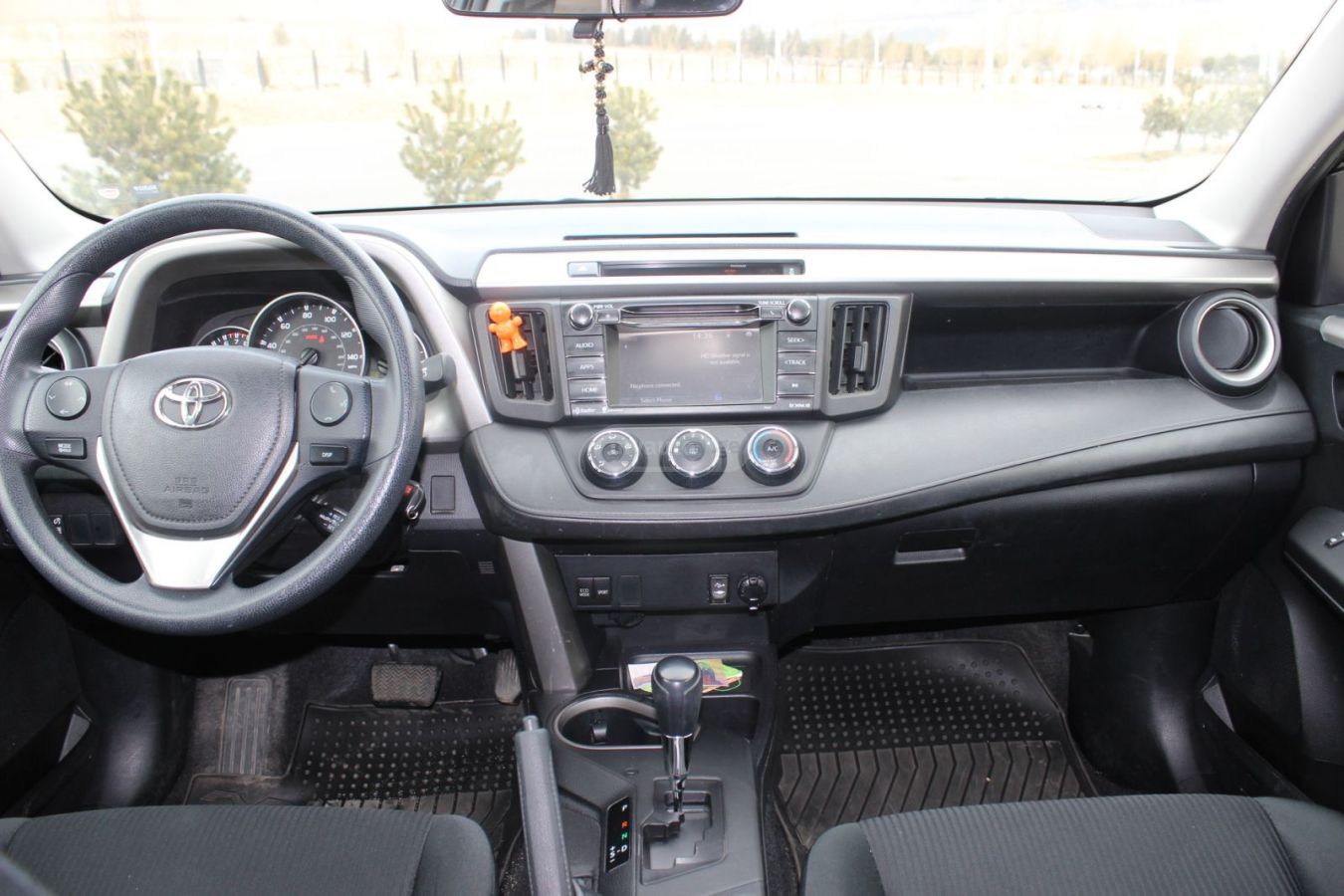 Toyota RAV4 2016 — photo 2