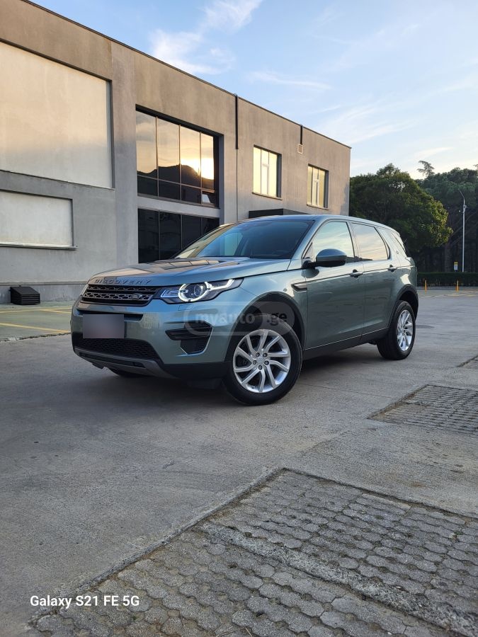 Land Rover Discovery Sport 2017 — photo 2