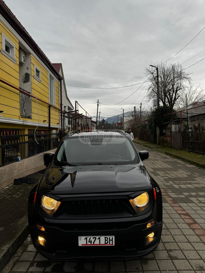 Jeep Renegade 2017 — photo 2