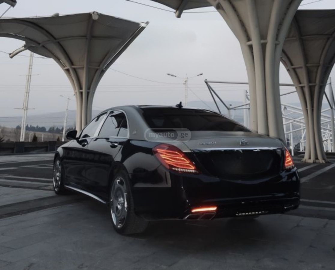 Mercedes-Benz S 560