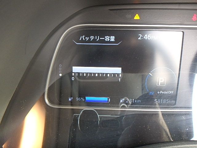 Nissan Leaf 2018 — photo 2