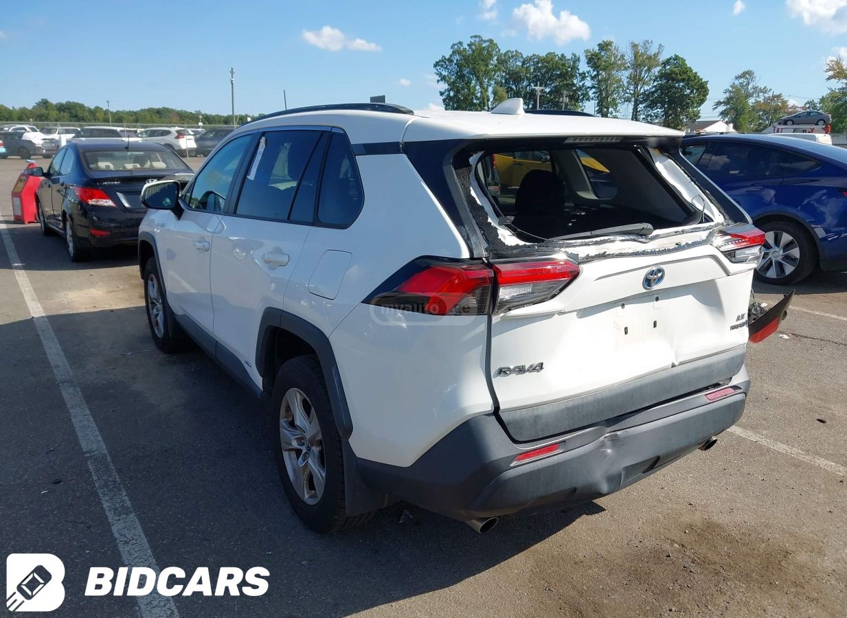 Toyota RAV4 2019 — photo 2