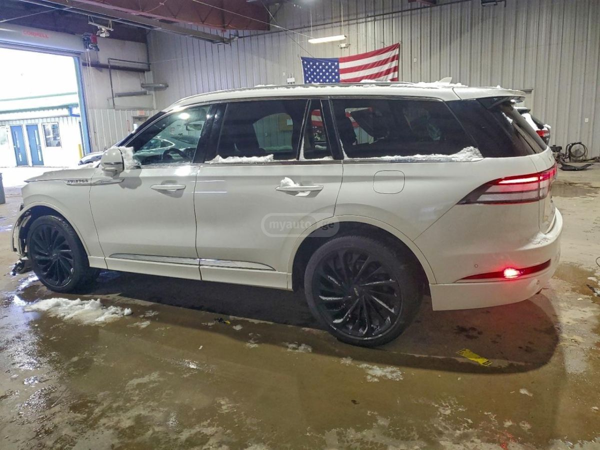 Lincoln Aviator 2021 — photo 2