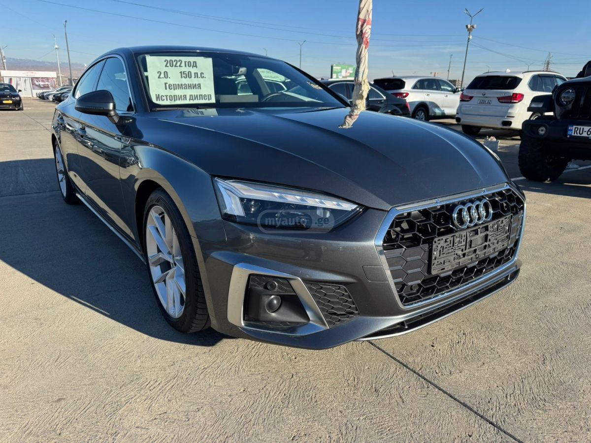 Audi A5 2022 — photo 2
