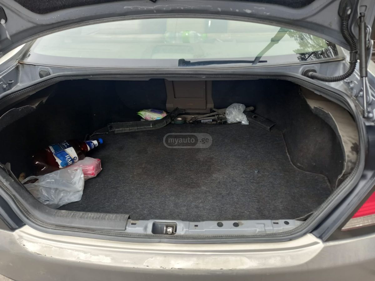 Nissan Teana 2004 — photo 2