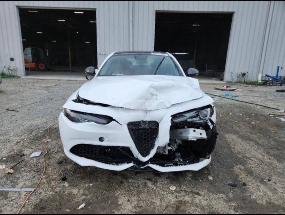 Alfa Romeo Giulia 2019 — photo 2