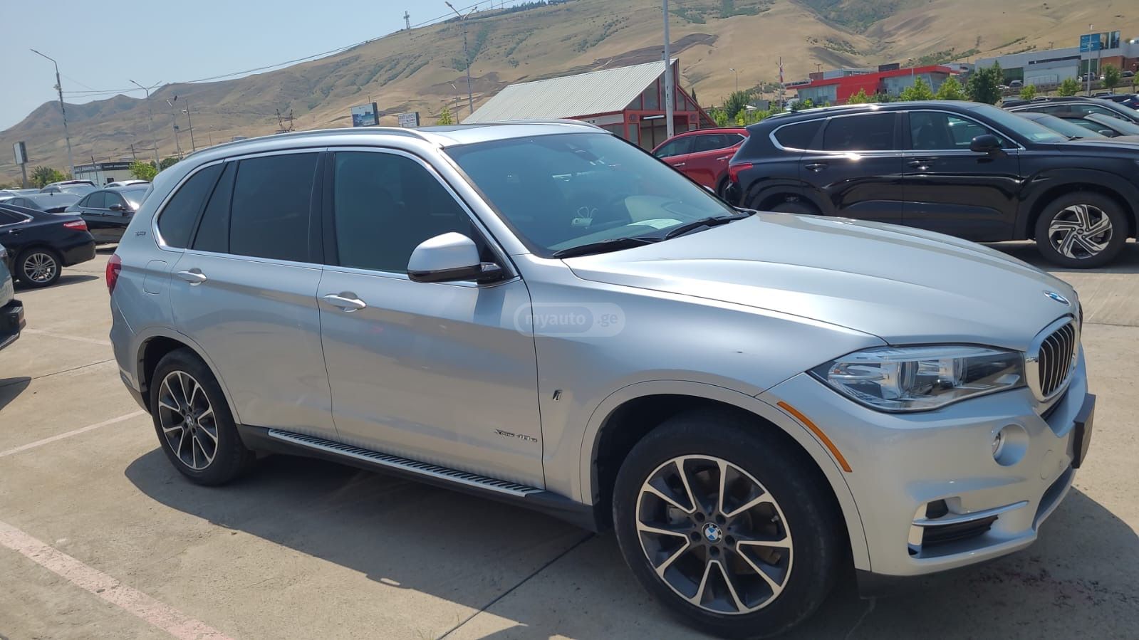 BMW X5 2017 — photo 2