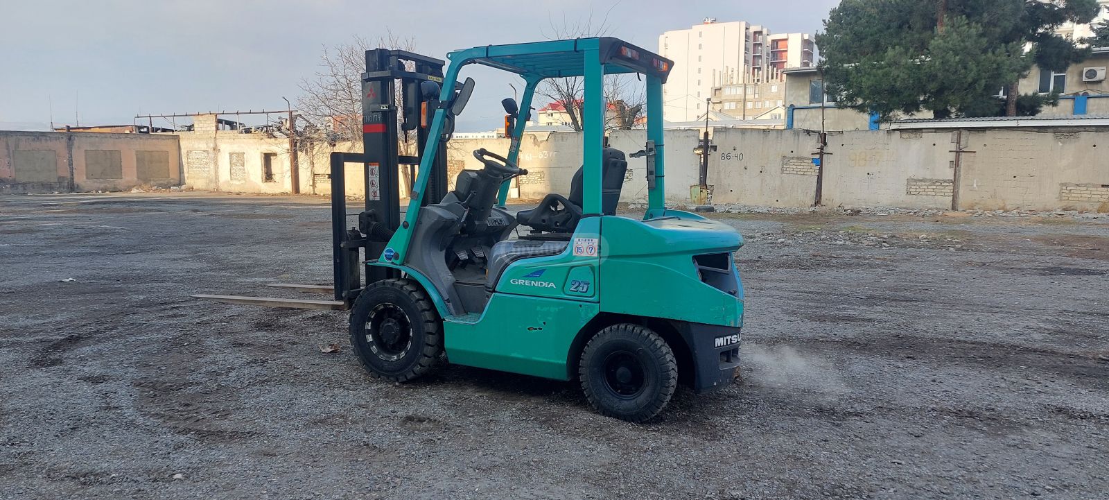 Mitsubishi MT205 2014 — photo 2